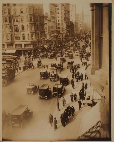 Fifth Avenue, west side, north,from a point to the south of W. 42nd Street and across same, about 1910