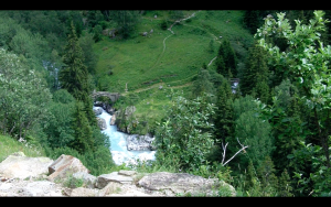 Figure 4 : Le pont “romain” (Pont de la Lavey et la Raja). Photogramme issu des notes de terrain filmées.