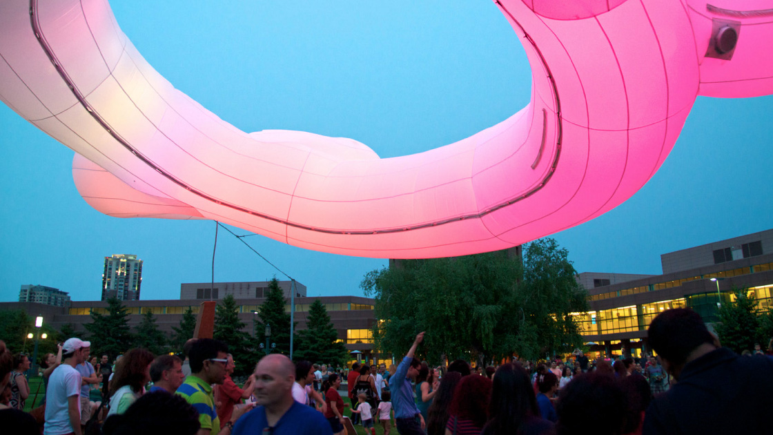 MIMMI is an inflatable led cloud to show the mood of Minneapolis through data.