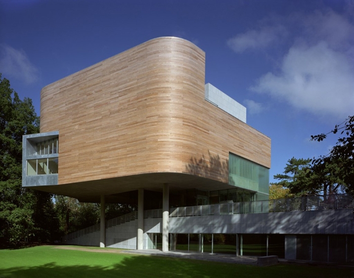 Glucksman_Gallery_Cork_01-700x550